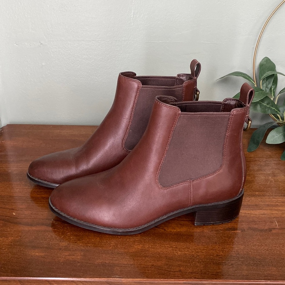Cole Haan brown Chelsea boots, women’s size 9